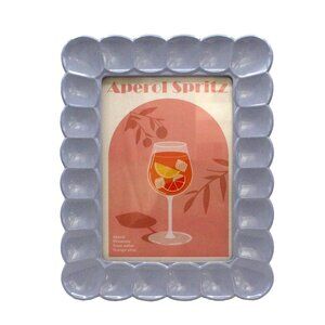 Periwinkle Scalloped 5x7 Resin Picture Frame